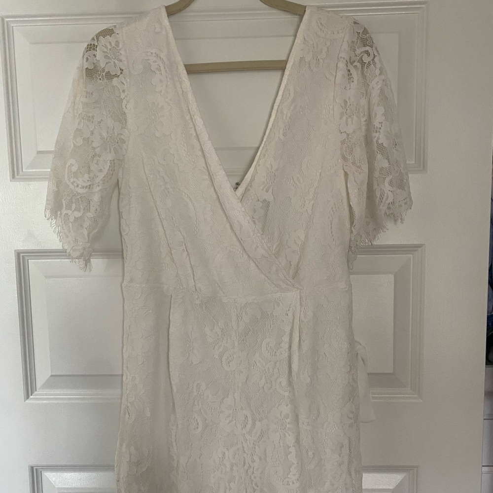 Francesca’s White Lace Romper NWT